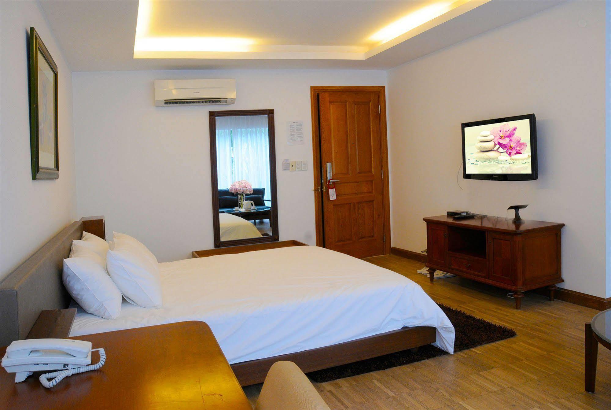 Crown Diamond Hotel - Phu My Hung District 7 Ho Chi Minh City Exterior photo